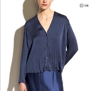 VINCE  | V Neck Button-Up Pleated Crushed Crinkle